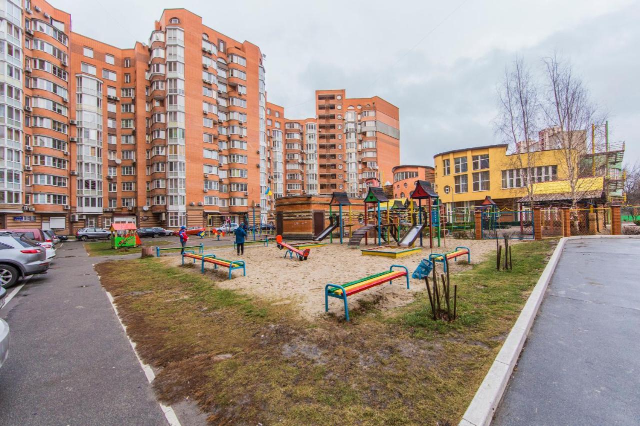 Комфортная Двухкомнатная Квартира Возле Метро Академгородок Kijów Zewnętrze zdjęcie