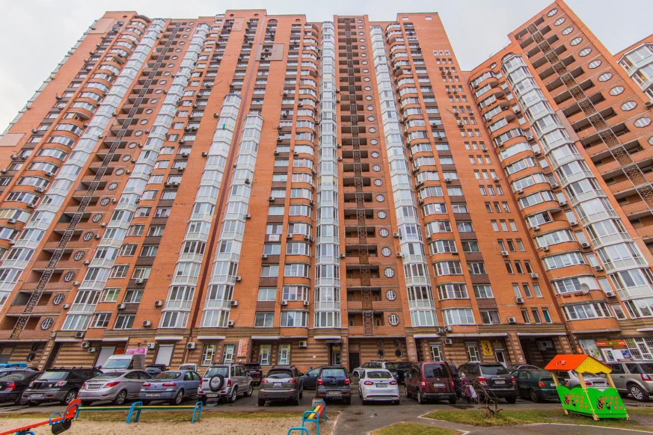 Комфортная Двухкомнатная Квартира Возле Метро Академгородок Kijów Zewnętrze zdjęcie