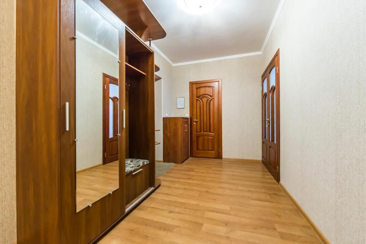 Комфортная Двухкомнатная Квартира Возле Метро Академгородок Kijów Zewnętrze zdjęcie